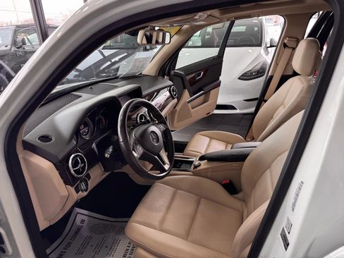 Used 2015 Mercedes-Benz GLK 350 4MATIC image 8