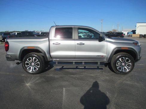 Certified 2023 GMC Canyon AT4 w/ AT4 Premium Package image 4