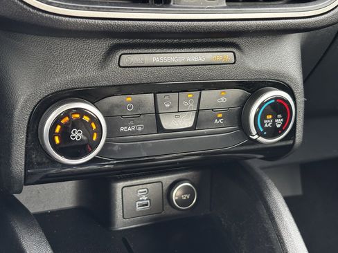 Used 2021 Ford Escape S image 24