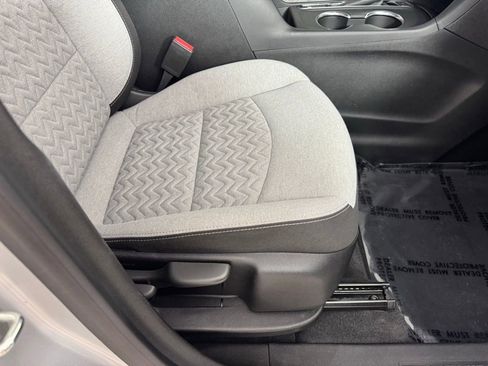 Used 2022 Chevrolet Equinox LS image 32