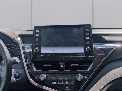 Used 2024 Toyota Camry XSE FWD image 16