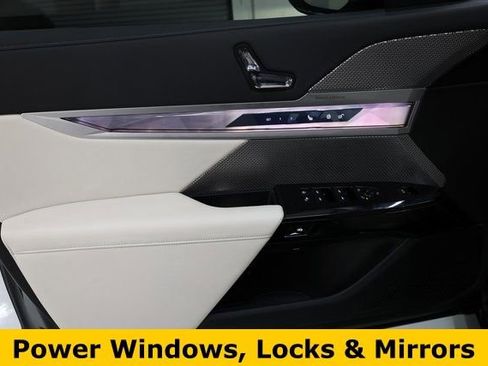 Used 2024 BMW 760i xDrive w/ Executive Package image 54