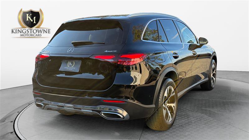 Used 2025 Mercedes-Benz GLC 350e 4MATIC w/ Driver Assistance Package image 5