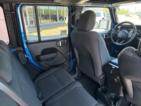 Used 2024 Jeep Wrangler Unlimited Sport AWD/4WD image 43
