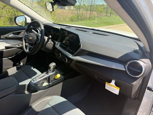 New 2026 Chevrolet Trax LT FWD image 23