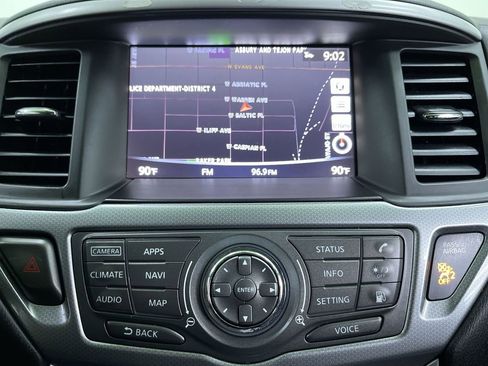 Used 2019 Nissan Pathfinder SL image 23