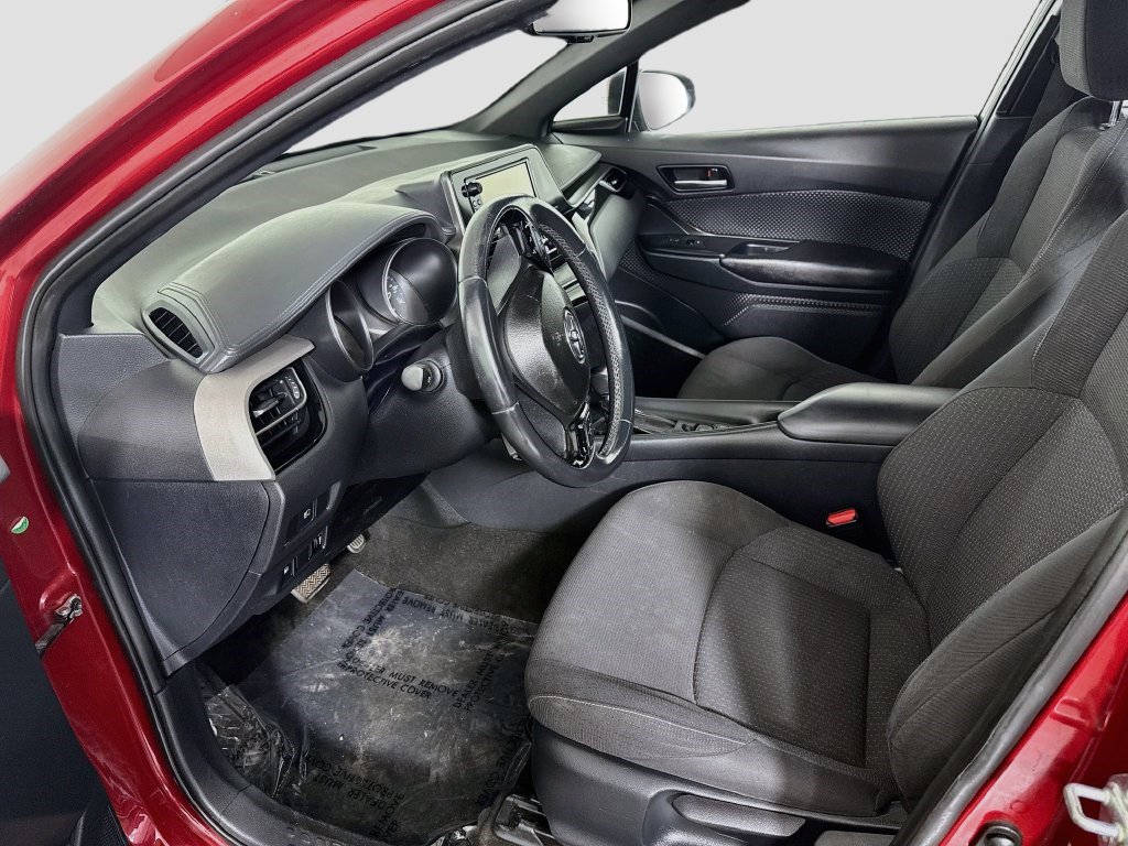 Used 2018 Toyota C-HR XLE FWD image 22
