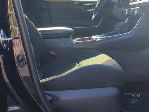 Used 2023 Toyota RAV4 SE image 20