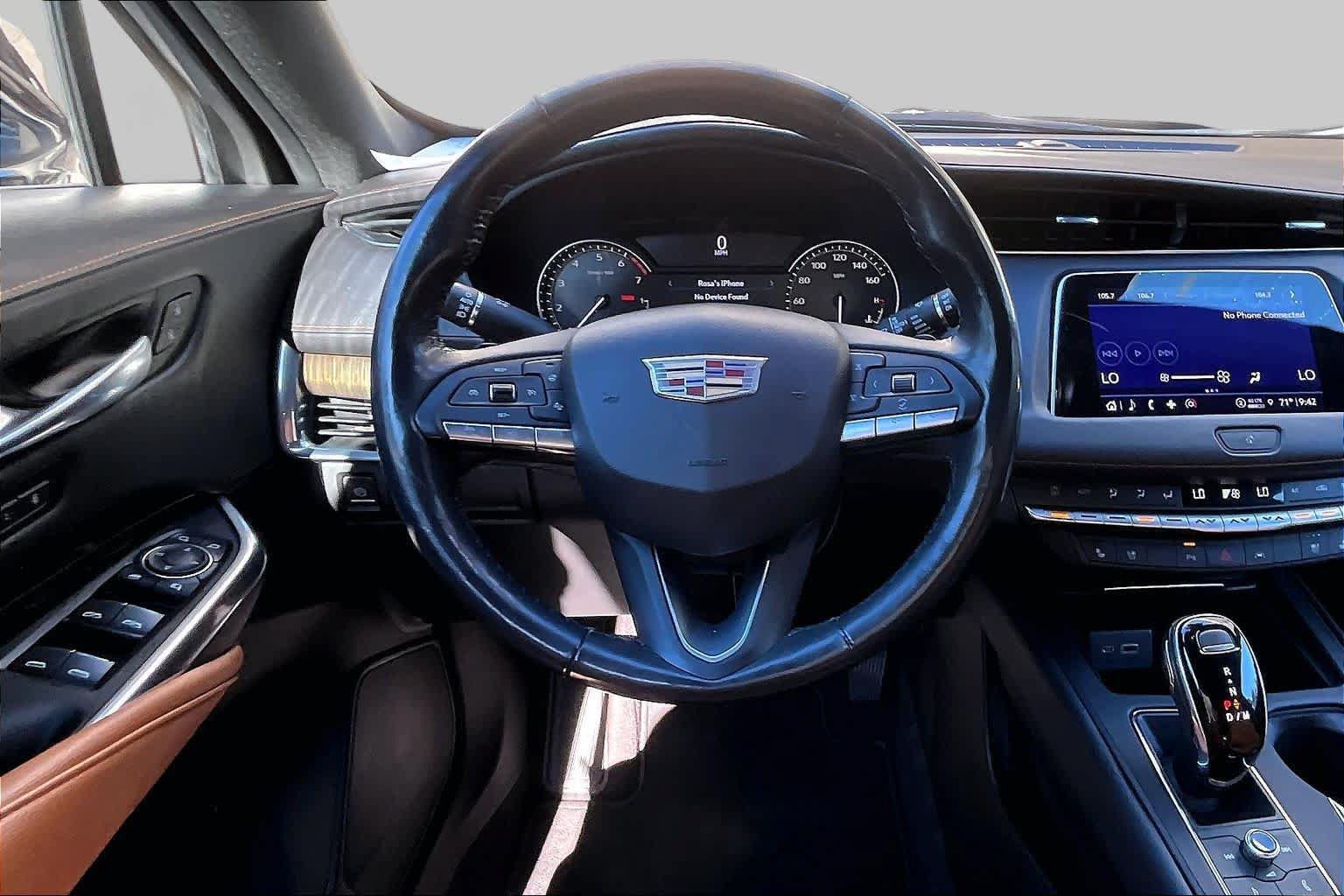 Used 2021 Cadillac XT4 Premium Luxury AWD/4WD image 6