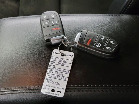 Used 2022 Jeep Grand Cherokee Laredo X AWD/4WD image 55