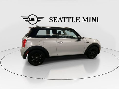Used 2019 MINI Cooper 2-Door Hardtop FWD image 10