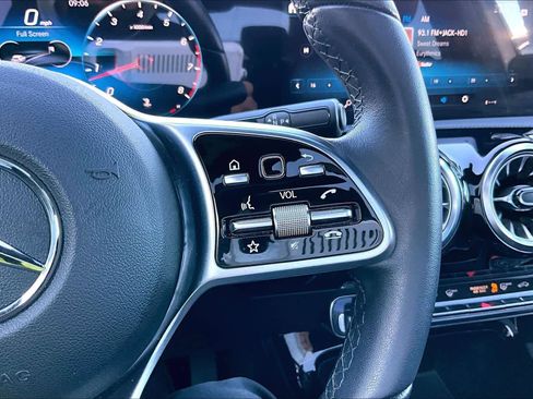 Used 2022 Mercedes-Benz A 220 image 24