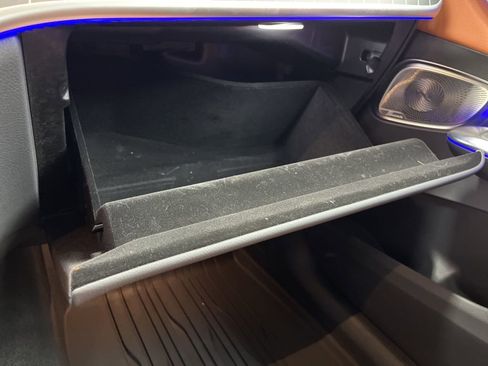 Used 2025 Mercedes-Benz GLC 300 4MATIC image 28