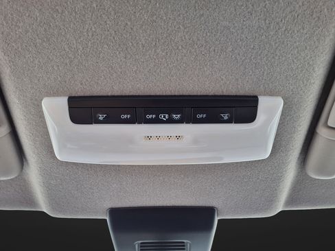Certified 2025 Nissan Kicks Play S FWD image 12