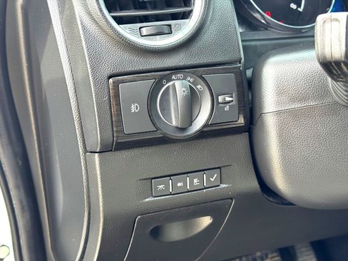 Used 2014 Chevrolet Captiva Sport LTZ image 16