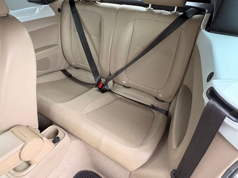 Used 2015 Volkswagen Beetle TDI image 24