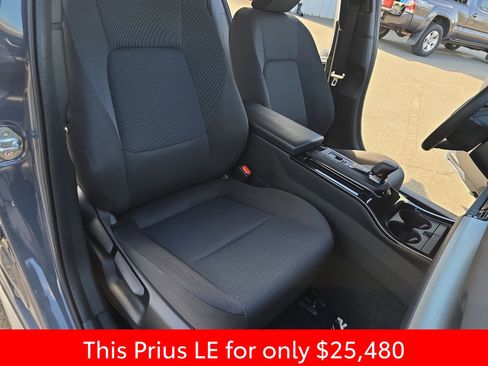 Used 2025 Toyota Prius LE image 16