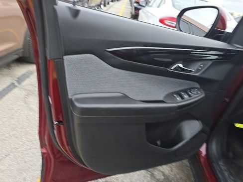 Used 2025 Chevrolet TrailBlazer LT AWD/4WD image 11