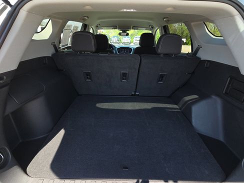 Certified 2024 GMC Terrain SLE AWD/4WD image 31