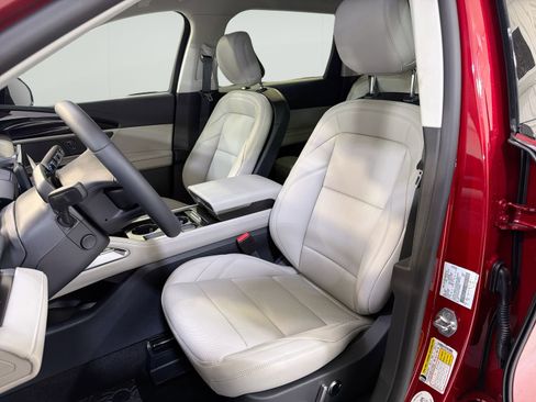 New 2026 Lincoln Nautilus Premier AWD/4WD image 10