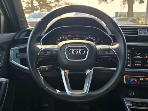 Used 2023 Audi Q3 2.0T Premium AWD/4WD image 14