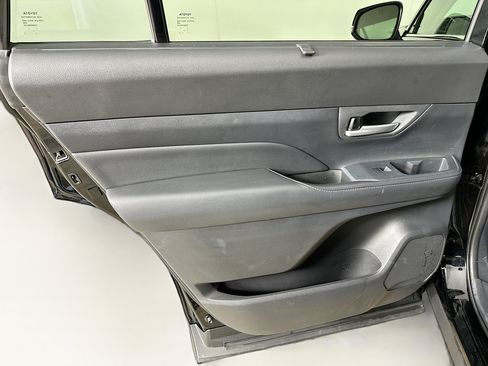 Used 2025 Toyota Grand Highlander AWD image 26