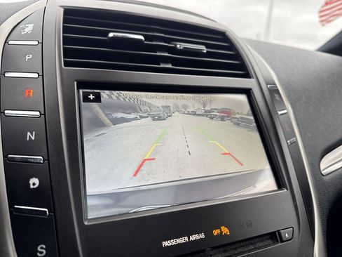 Used 2017 Lincoln MKC Reserve w/ Lincoln MKC Climate Package image 24