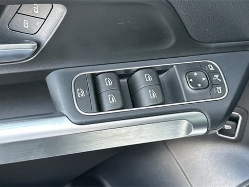 Used 2023 Mercedes-Benz EQB 300 4MATIC w/ Exclusive Package image 12