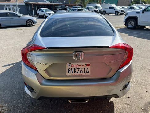 Used 2021 Honda Civic Sport image 5