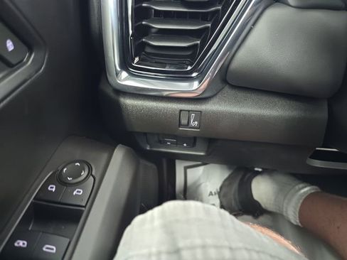 New 2026 GMC Canyon Elevation w/ Convenience Package image 20