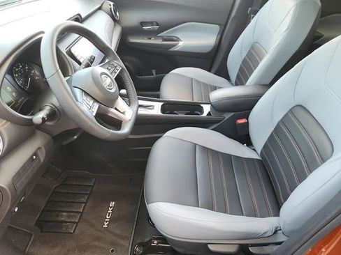 Used 2024 Nissan Kicks SR w/ SR Premium Package FWD image 9