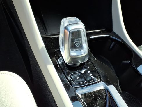 New 2026 Volvo XC40 B4 Plus w/ Climate Package FWD image 15