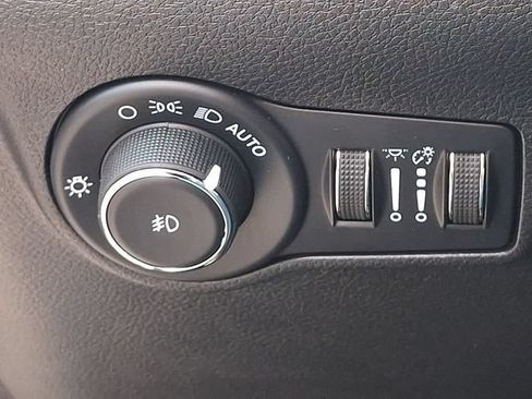 Used 2022 Jeep Compass Limited AWD/4WD image 23