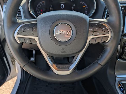 Used 2022 Jeep Grand Cherokee Laredo E w/ Security & Convenience Group AWD/4WD image 25