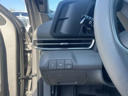 Used 2022 Hyundai Elantra SEL image 17