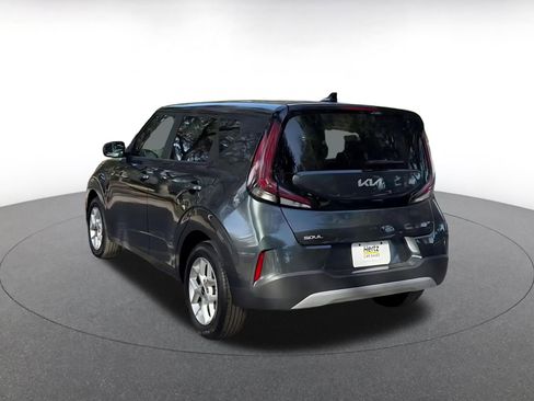 Used 2025 Kia Soul LX w/ LX Technology Package image 11