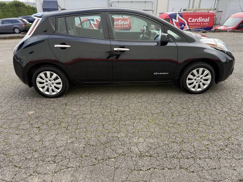 Used 2016 Nissan Leaf S w/ Charger Package image 8