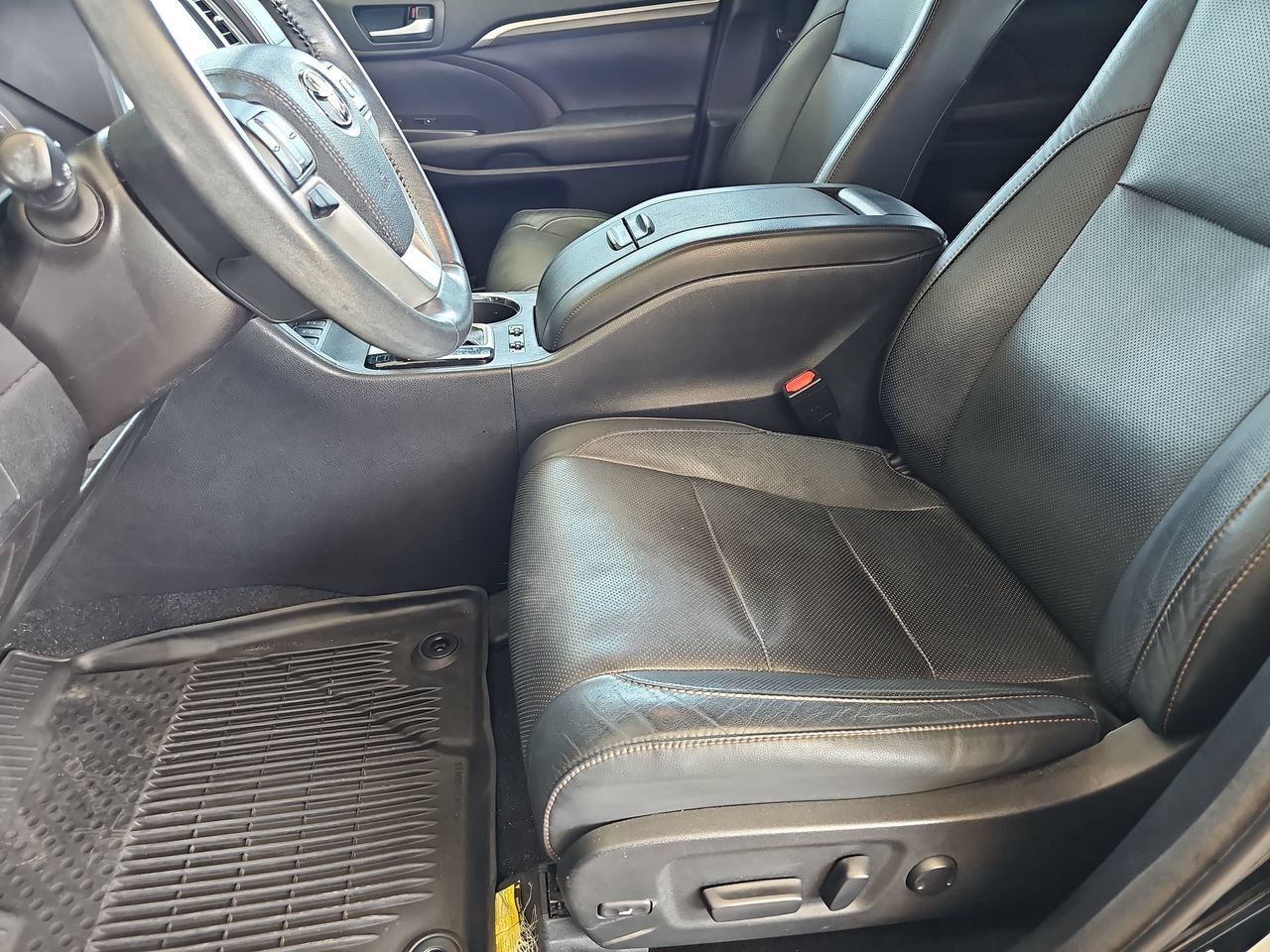 Used 2018 Toyota Highlander Limited w/ Protection Package #3 AWD/4WD image 20