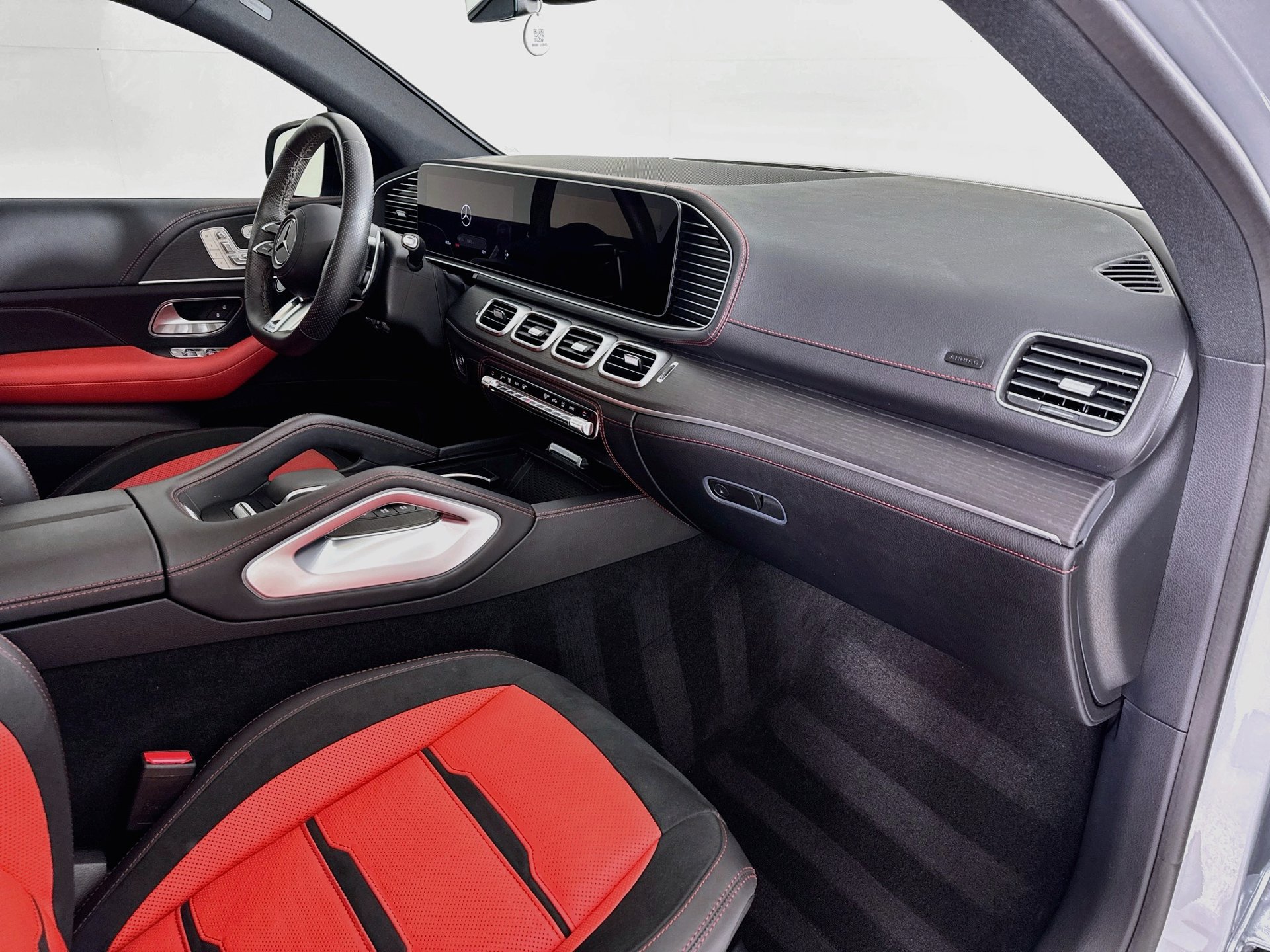 Certified 2024 Mercedes-Benz GLE 53 AMG 4MATIC Coupe image 32