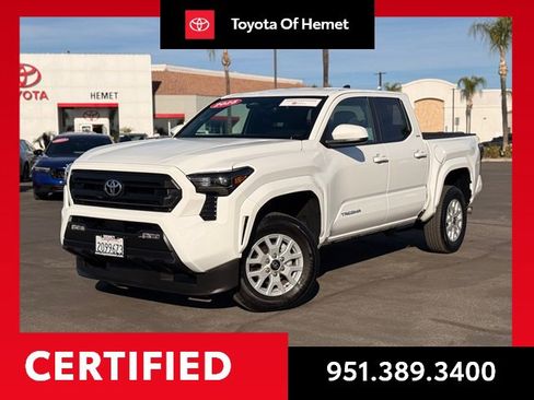 Used 2025 Toyota Tacoma SR5 image 1