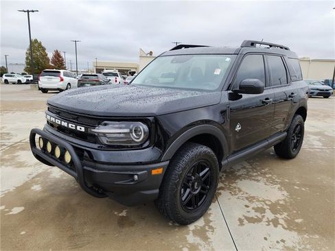 Used 2023 Ford Bronco Sport Outer Banks w/ Tech Package image 3