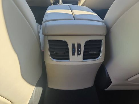 Used 2016 Hyundai Genesis 3.8 w/ Option Group 04 image 33