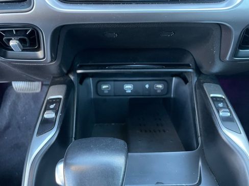 Used 2023 Kia Sorento S w/ Panoramic Sunroof Package image 21