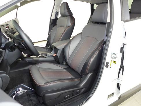 Certified 2025 Subaru Crosstrek 2.5i Limited w/ Crosstrek Mirror Package image 22