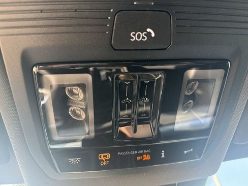 New 2025 Volkswagen Tiguan SE R-Line AWD/4WD image 12
