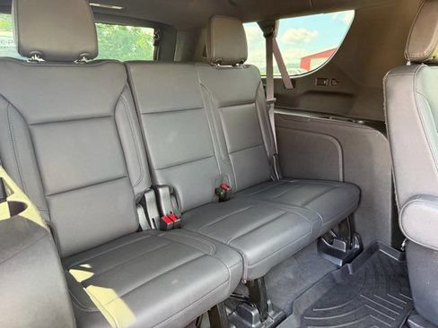 Used 2022 Chevrolet Suburban LT w/ Luxury Package AWD/4WD image 26