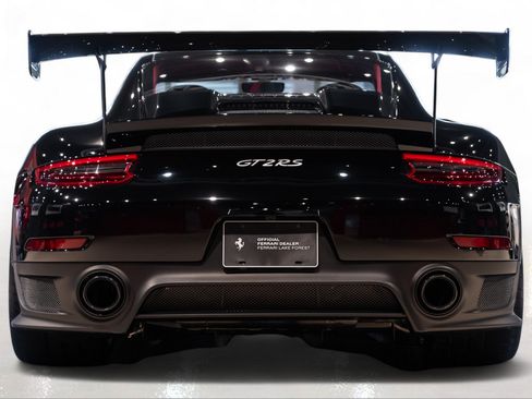 Used 2018 Porsche 911 GT2 RS RWD image 11