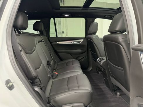 Used 2023 Cadillac XT6 Luxury FWD image 65