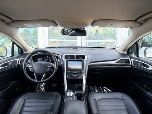 Used 2018 Ford Fusion SE w/ Equipment Group 602A FWD image 22