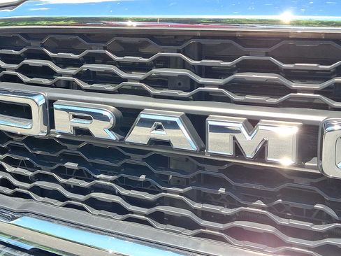 Used 2020 RAM 2500 Tradesman w/ Chrome Appearance Group AWD/4WD image 29